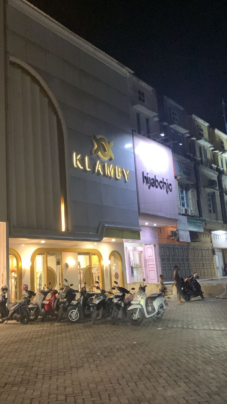 WEARING KLAMBY